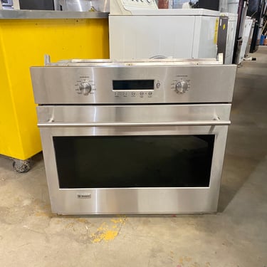 GE Monogram® 30" Electronic Convection Single Wall Oven ZET1SM3SS