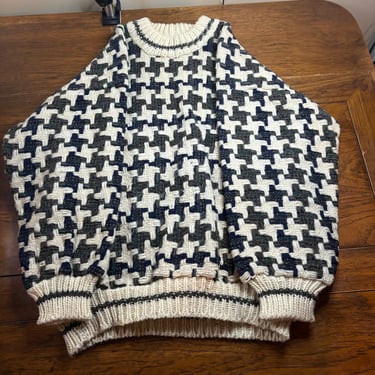 Vintage Handknit Chunky Wool Ecuador Herringbone Oversized Cream and Grey Sweater, Large 