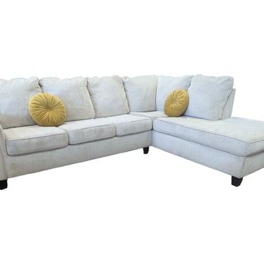 Cream Cloth L Shaped Sectional With Chaise