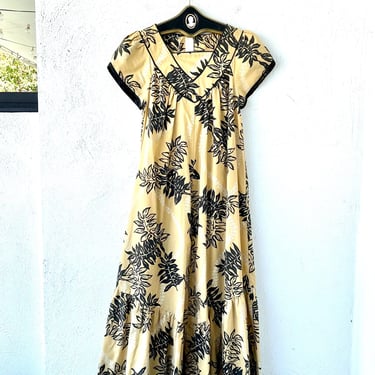 Vintage 80s 90s Hawaiian Muumuu Orchid Floral Hawaii Ruffle Dress 