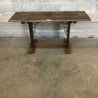 Handsome Mission Style Oak Table (Seattle)