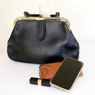1960s Black Leather Kiss Lock Framed Handbag - Vintage Mod Top Handle Purse 