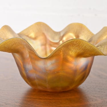 Louis Comfort Tiffany Favrile Iridescent Art Glass Floriform Bowl With Flared and Ruffled Edge