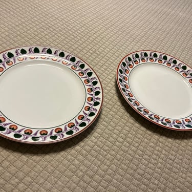 A pair of vintage Mottahedeh plates.  FREE SHIPPING 