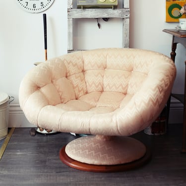 R. Huber & Co. Tufted Lounge Chair