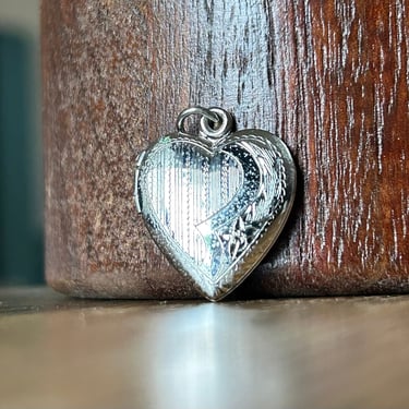 Vintage Sterling Silver Etched Heart Locket Carl Art Sterling CA 925 Two Picture 1950s 