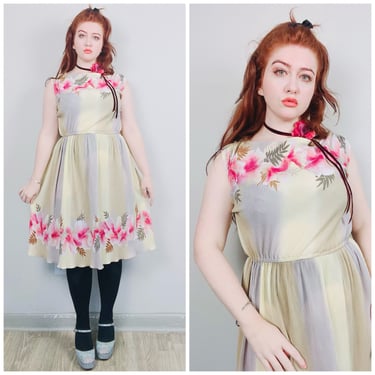 1970s Vintage Vicky Vaughn Space Dye Hibiscus Print Dress / 70s Boatneck Pink Floral Pleated Dress / Large - XL 