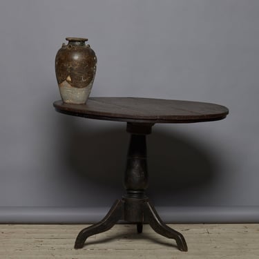 19th Century Dutch Colonial Teak Tea Table with a Baluster Base from Java