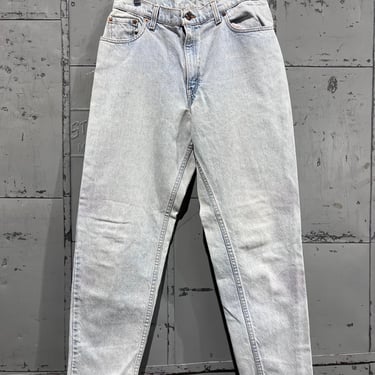 32x29 vintage 90s Levis 550 Relaxed Fit Red Tab Classic Brand 1990s Fashion Made in USA Streetwear light blue  Pants 32 Waist womens 