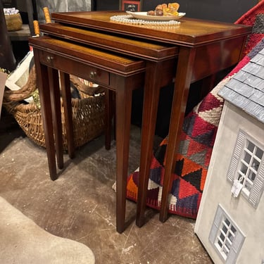 Set of 3 Nesting Tables
