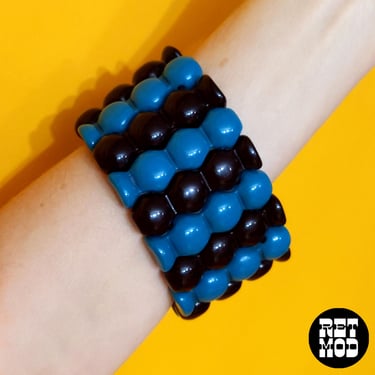 Stretchy Vintage 70s 80s Turquoise & Black Statement Bracelet 