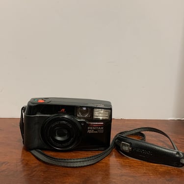 Vintage Pentax IQ Zoom 700 Point and Shoot 