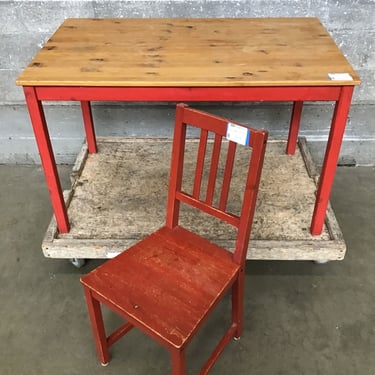 IKEA Fusion Table and Four Nesting Chairs | Earthwise