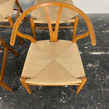 Set of 4  Vintage Hans Wegner Wishbone Chairs