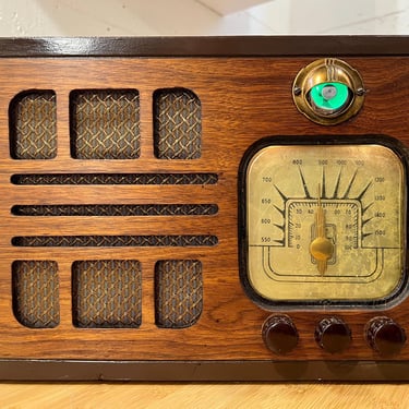 1937 Knight Art Deco Radio w/Tuning Eye, Elec Restored & Playing, Wood Cabinet 