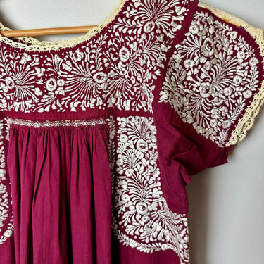 Beautiful Mexican maxi dress~ Oaxacan Cotton gown~ 100% cotton Embroidered~ Unique dark maroon/ burgundy with white floral embroidery/ SMALL 