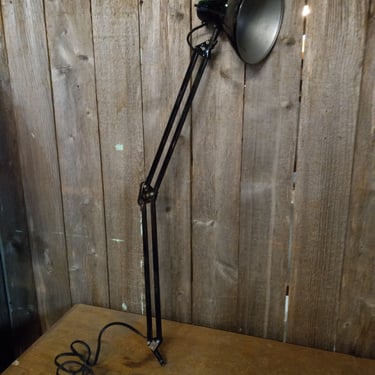 Desk Lamp with Extending Arm