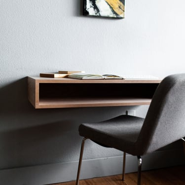 Defiant Floating Desk - Oak