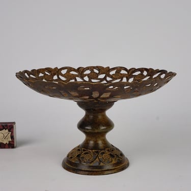 Old brass fruit stand, vintage round openwork bowl, decorative plate with patina, Fruit brass Bowl, candy dish, openwork brass fruit platter 