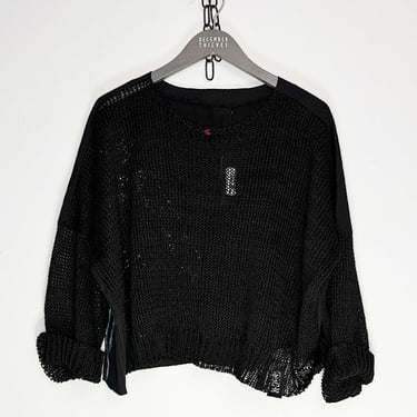 Cropped Knit Pullover with Figure on Back in BLACK