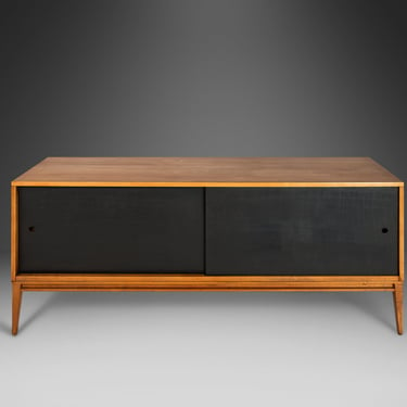 Low Profile Credenza in Maple by Paul Mccobb for Planner Group / Winchendon, USA, c. 1960s 