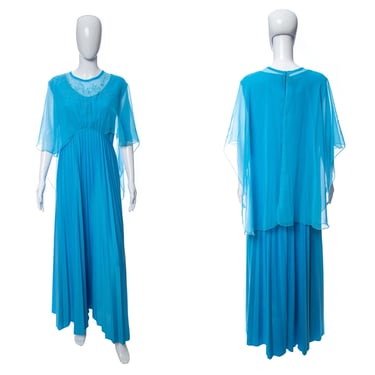 1970's Blue Pleat and Embroidered Detail Gown Size XL