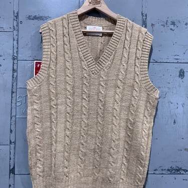 70s, Large janzten cable knit sweater vest 