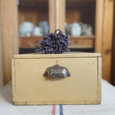 Beautiful antique French pine wood chocolate box with 2 shells handles 