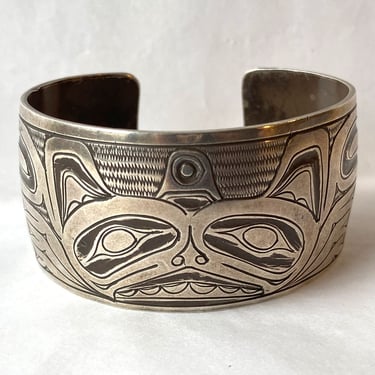 1990s Vintage Pacific Northwest Coast Sterling Silver Cuff Bear Face Bracelet 