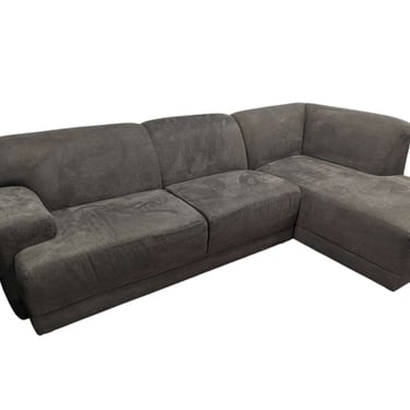 Gray Sectional w/ Two Ottoman