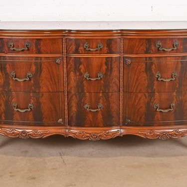 Romweber French Louis XV Flame Mahogany Dresser With Carved Swan Heads, Circa 1930s