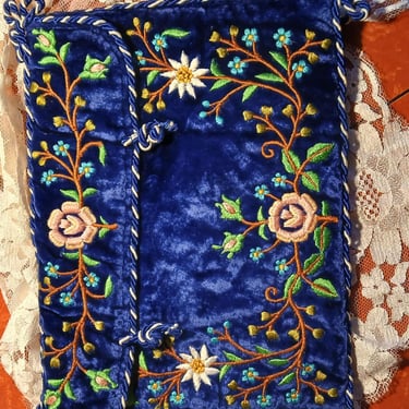 Beautiful 1930s Vintage  Blue Velvet Embroidered Tefillin Bag 