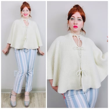 1980s Vintage Cream Acrylic Knit Poncho / 80s / Eighties Tie Front Bow Cape / One Size 