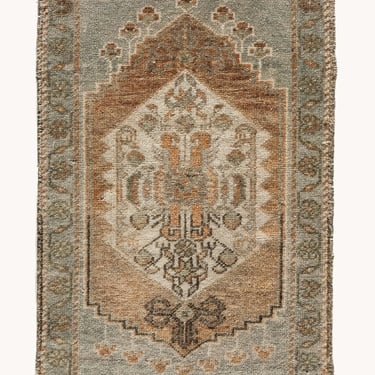 Vintage Turkish Mini Rug No. 716 | 1'9 x 3'