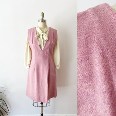 SIZE L / XL Vintage Pink Wool Jumper Dress - Overall Pinafore Dress Deep V Neck - Pastel Sleeveless Dark Academia 