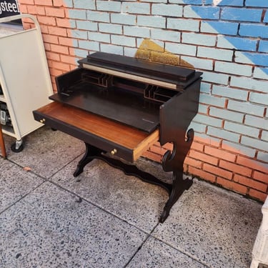 Early 20th Century Spinet Desk. Solid Wood, Made in Grand Rapids, MI. 32x18x33