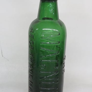 London The Magnum Hills Chapman LTD Emerald Green Glass Bottle 3908B