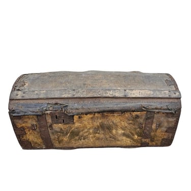 18th Century French Parisian La Forest Wood & Hide Dome-Top Travel Horse Carriage Trunk Antique Storage Blanket Chest 
