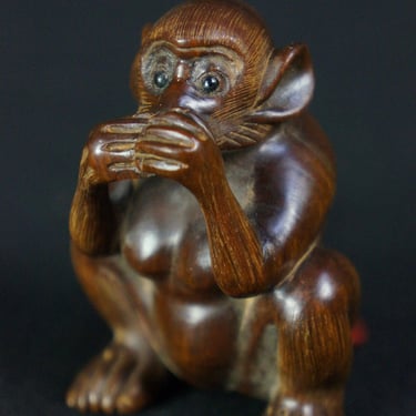 Japan Netsuke wood Saru monkey 1970 hand craft 
