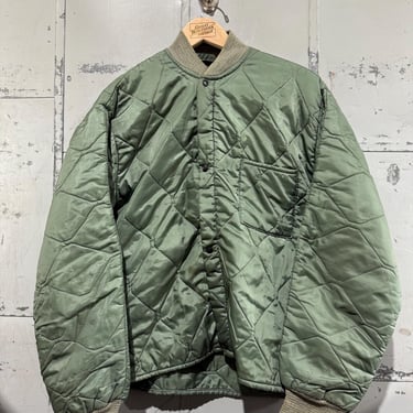 Vintage 70s CWU-9/P Military Quilted Flyer’s Liner Jacket Vietnam OG-107 