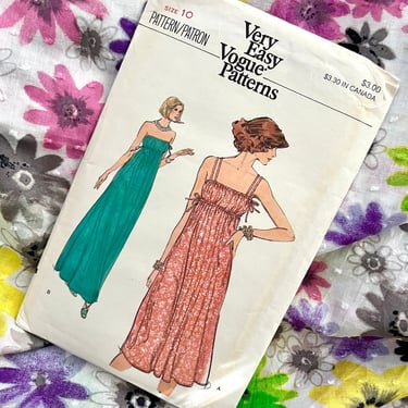Vintage Sewing Pattern, Vogue, Sun Dresses, Spaghetti Straps, 2 Lengths, Uncut and Complete with Instructions, Vogue 9775, Very Easy Vogue 
