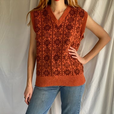 Vintage Sleeveless Sweater Vest / Snowflake Orange Slouchy Wool Sweater / Unisex waist Coat / V Neck Knit Top 