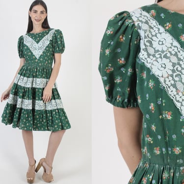 Circle Skirt Dress, Country Western Mini, Vintage Honky Tonk, Calico Floral Print, White Lace Sundress 