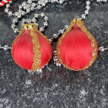 Vintage West German Glass Christmas Tree Ornaments, Marbled Red Glass Crinkle Wire Wrapped Gold Braid, Vintage Luxury Metallic Holiday Decor 