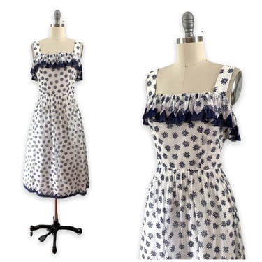 SALE /// 70s Floral Print Dress / 1970s Vintage Navy Blue & White Cotton Dress / Medium / Size 8 