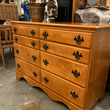 Cherry Pick | 8-drawer Colonial Chest of Cherry Wood