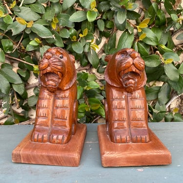 Wooden Tiger Bookends -- Wooden Bookends -- Animal Bookends -- Vintage Bookends -- Wood Bookends -- Vintage Shelf Decor -- Bookends 