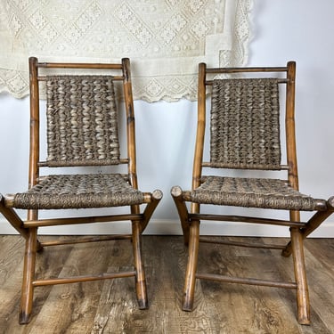 Set of 2 Woven and Rattan Folding Chairs 