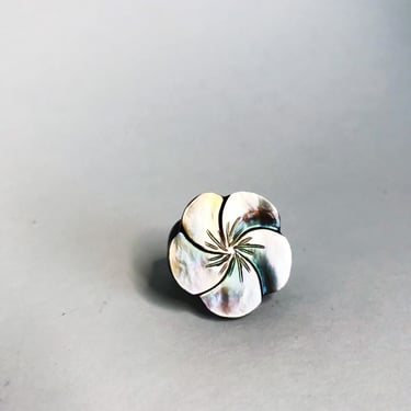 Vintage Mother of Pearl Flower Ring Floral Size 7.5 Chunky Dark Mop on Black Celluloid Boho 