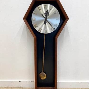 Arthur Umanoff Howard Miller Pendulum Coffin Clock Wall Hanging Key Wind Mid Century 